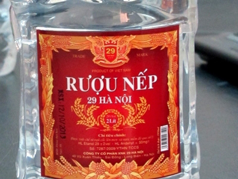 Bắt khẩn cấp ông chủ hãng rượu khiến 6 người chết