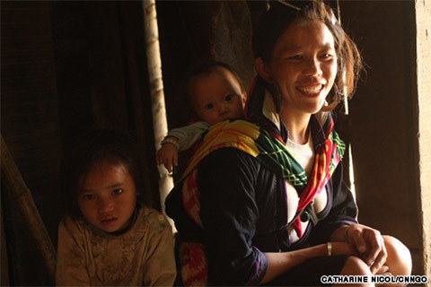 Cuộc đời thú vị của cô gái H'mông đầu tiên có Facebook