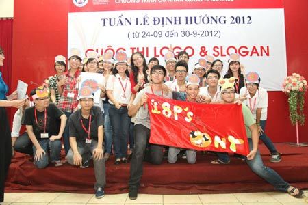 Đang học phổ thông vẫn trúng tuyển Đại học
