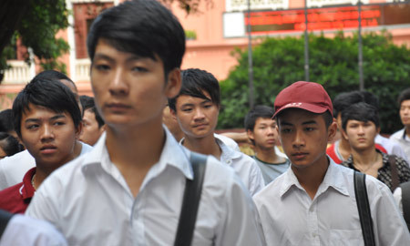 Sợ 'ốc đảo', rủi ro với phương án tuyển sinh riêng