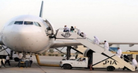 Trễ bay hơn 2 tiếng vì cơ trưởng muốn ăn sandwich