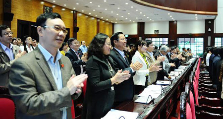 2013 và cuộc đấu tiến bộ - bảo thủ