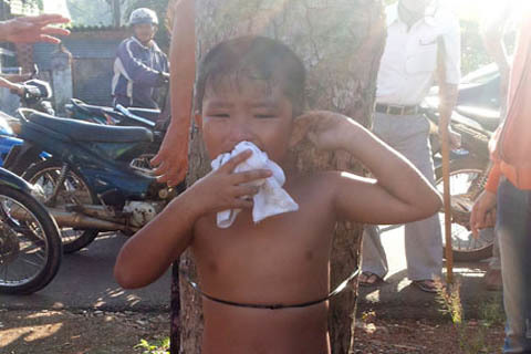 10 cảnh hành hạ trẻ em tàn độc, chấn động Việt Nam