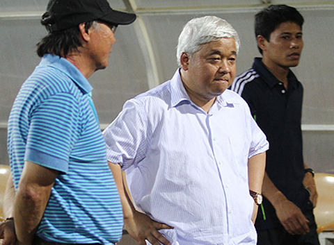 Bầu Kiên tao nhã: Thích diva hát và ham bóng đá