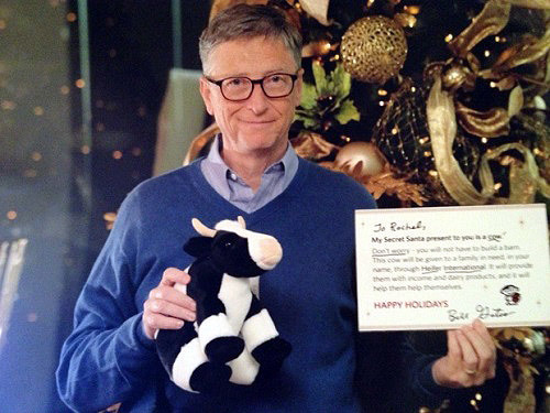 Bill Gates bất ngờ trở thành ông già Noel