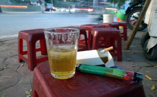 Siết dân bằng quy định trên trời: Bị 'ném đá' mới buông