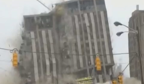 Xem đánh sập tòa nhà chọc trời trong tích tắc