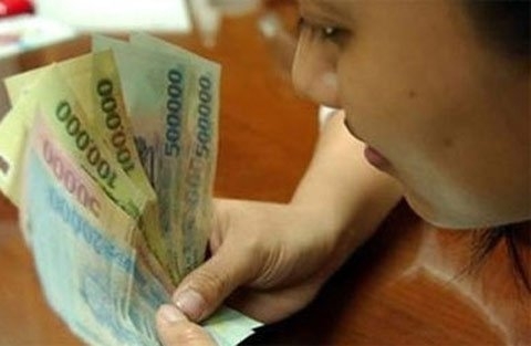 Quần đùi, giấy vệ sinh, chuối cau… thưởng Tết