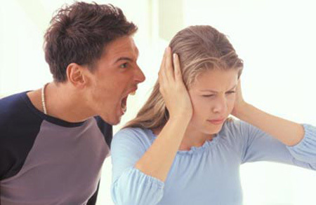 Phạt chồng chửi vợ: Khó thực hiện!