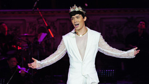 Nathan Lee xóa án 'thảm họa'