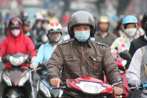 Lạnh nhất 10 năm qua, người Sài Gòn co ro áo ấm