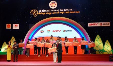 Dấu ấn trò chơi giáo dục trực tuyến 2013