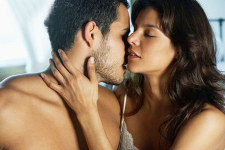 Chuyện lạ: Vợ ngoại tình mà chồng vẫn tha thứ?