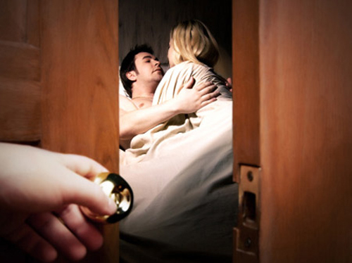 Lương công nhân 3 triệu/tháng, làm sao tôi nuôi được 2 đứa con?