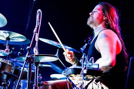 Andromeda, ban nhạc ‘ngoại’ cháy hết mình với Rock Việt