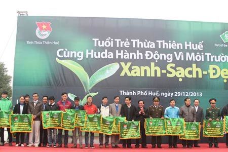 Bắt đầu chiến dịch xanh sạch đẹp miền Trung