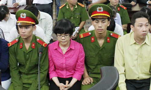 Siêu lừa Huyền Như sinh con trong trại giam