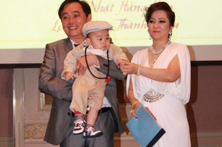 Nổi nhất 2013: Các sao phát cuồng với ông Huỳnh Uy Dũng