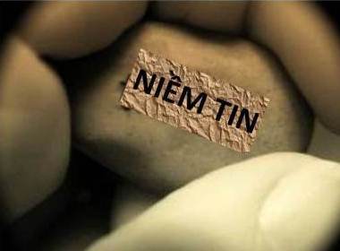 Ai từng bẻ thước mà đo lòng người?