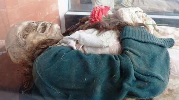 xác chết, hóa đá, San Bernardo