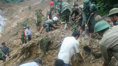 Sập hầm vàng, 3 người chết thảm
