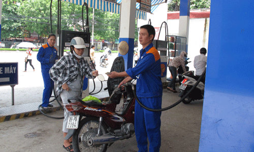 Bộ Tài chính bóc mẽ 'hộp đen' hoa hồng xăng dầu