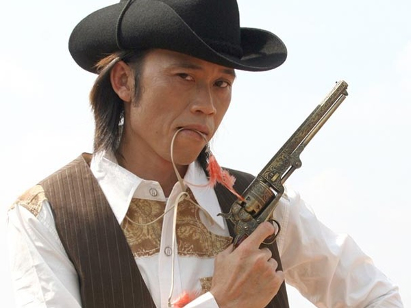 Cát sê sao Việt gấp trăm lần tiền thưởng Tết