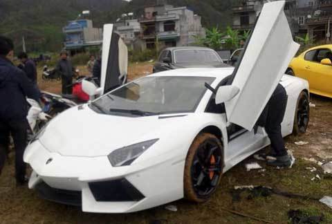 Siêu xe Lamborghini Aventador màu trắng đến Việt Nam