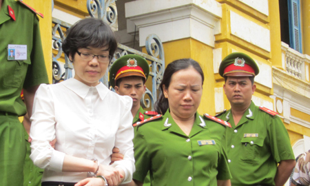 Lừa 4.000 tỷ: Huyền Như đã 'rải tiền' ra sao?