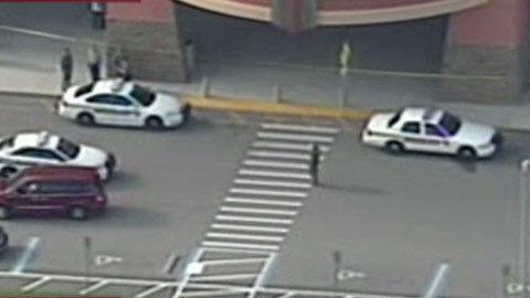 Bị bắn chết vì nhắn tin trong rạp chiếu phim