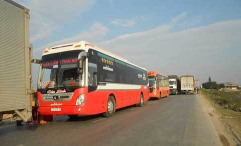 Giao thông Bắc - Nam tắc nghẽn hơn 10km