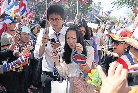 Dân thích nghi nhanh với cảnh Bangkok tê liệt