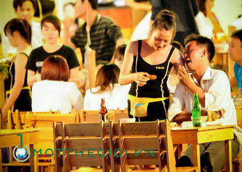 Tiếp thị bia và những cuộc gọi nổi da gà lúc 0 giờ