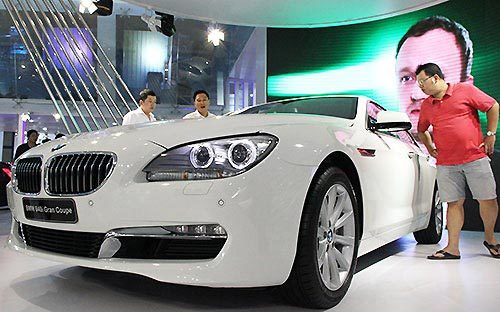 Ôtô 2014: Cầu tứ bề đừng mơ giảm giá