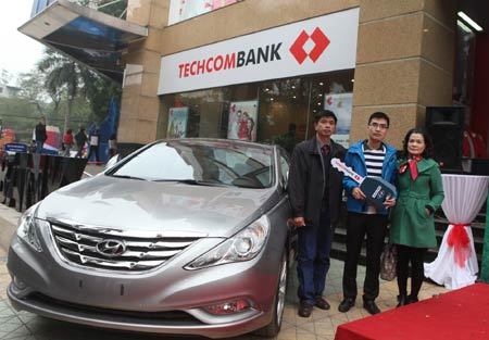 Techcombank, 20 mùa Xuân vì nụ cười của khách