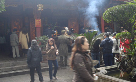 Mùa Xuân lên chùa và nét văn hóa