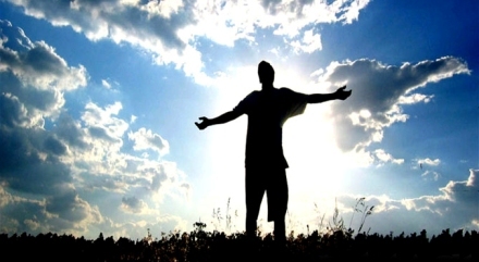 Sống không nhìn lui, sống không nhìn tới