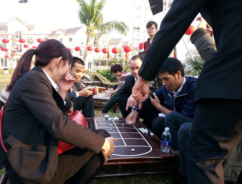 Sống lại tuổi thơ qua không gian Tết Việt