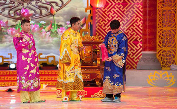 Gặp nhau cuối năm - vì sao bị soi?