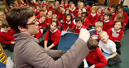 Học sinh lớp 4 ở Mỹ phải học thuộc lòng những gì?