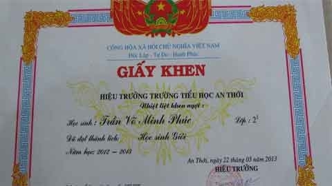 Cậu bé bệnh tật giàu lòng nhân ái