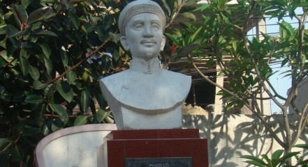 Sáp nhập, tinh gọn để giảm bớt... quan