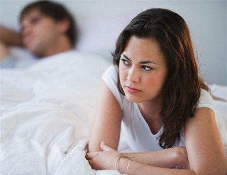 Tết: Chồng cho bồ 10 triệu, cho vợ 5 triệu