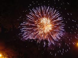 “Trúng” gỗ, dân vùng biên Lao Bảo đốt pháo vang trời