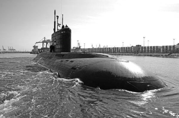 Tàu ngầm TP Hồ Chí Minh lên đường về VN