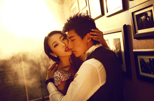 Vừa bỏ vợ thì người tình phụ bạc