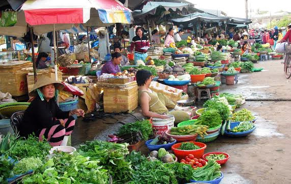 Quá ế, mở hàng là giảm giá để cầu khách