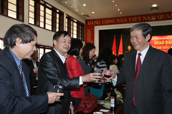 Báo chí không được làm phân tâm các véc-tơ phát triển