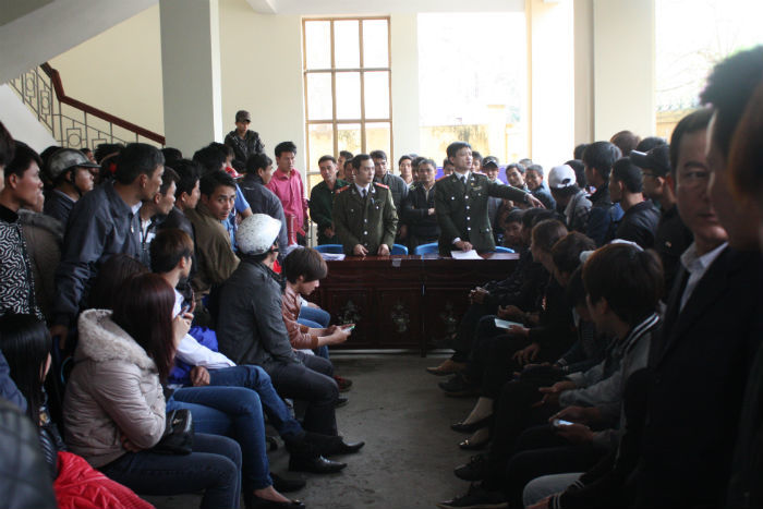 Sau Tết, đổ xô đi làm thủ tục xuất ngoại