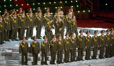 Nghe cảnh sát Nga hát tại lễ khai mạc Olympic Sochi 2014